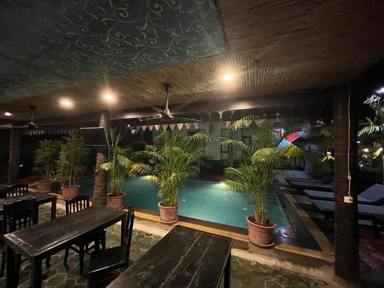 White Monkey Hotell Siem Reap Rom bilde