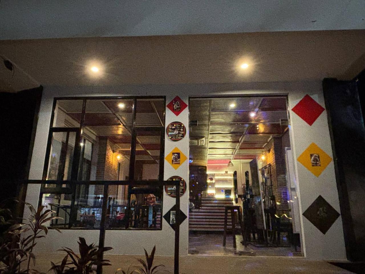White Monkey Hotell Siem Reap Eksteriør bilde