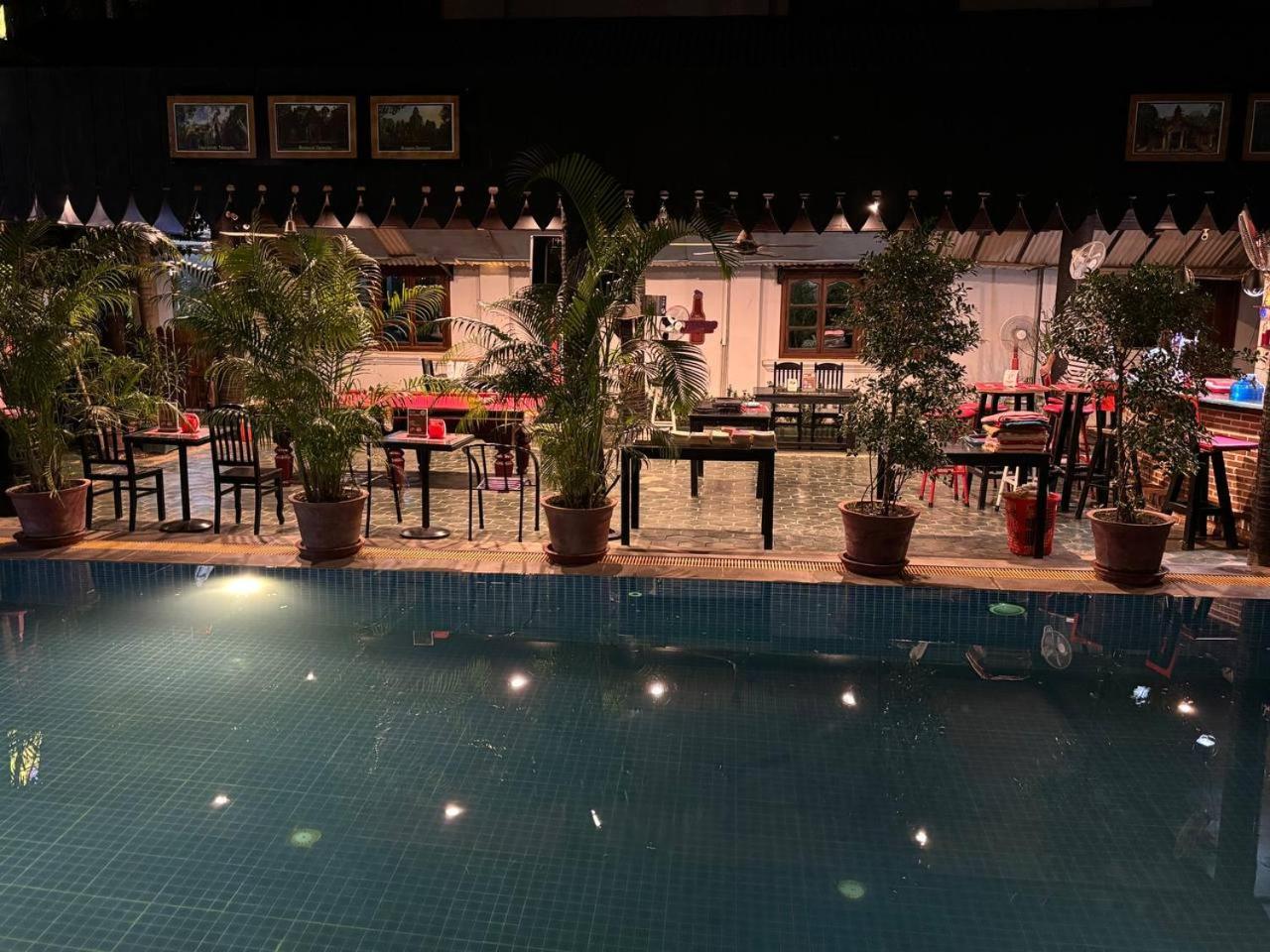 White Monkey Hotell Siem Reap Eksteriør bilde